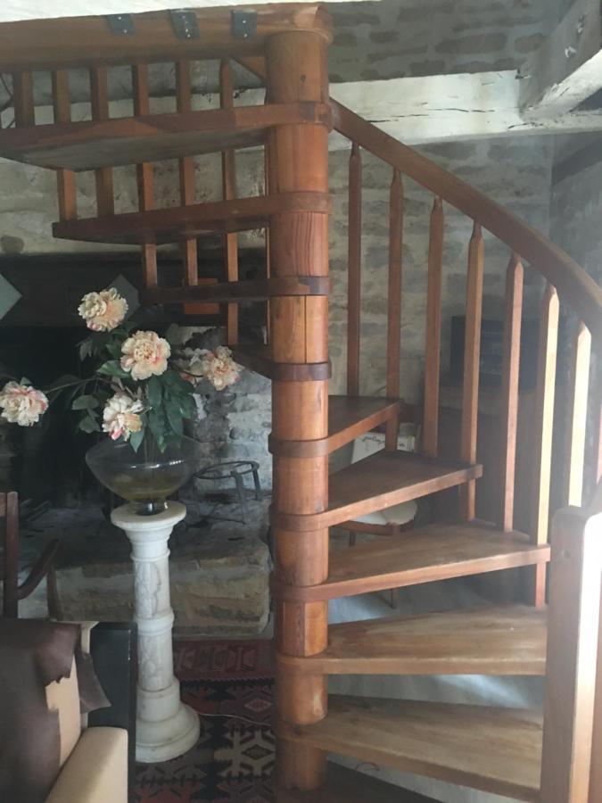 לינה וארוחת בוקר Vailhourles Le Moulin A Huile מראה חיצוני תמונה